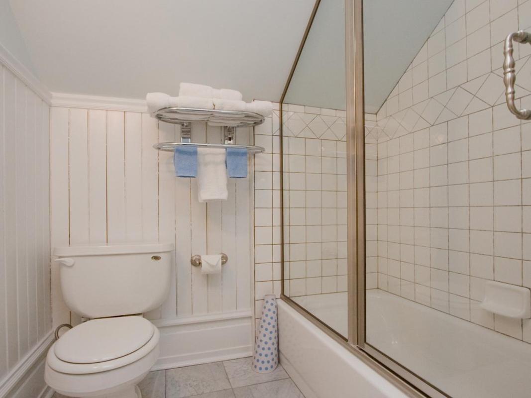 Abbey House Inn (Adults Only) Winters المظهر الخارجي الصورة