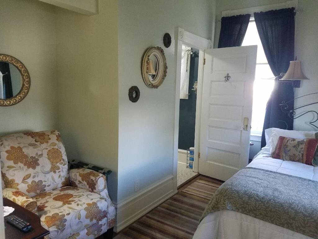 Abbey House Inn (Adults Only) Winters المظهر الخارجي الصورة